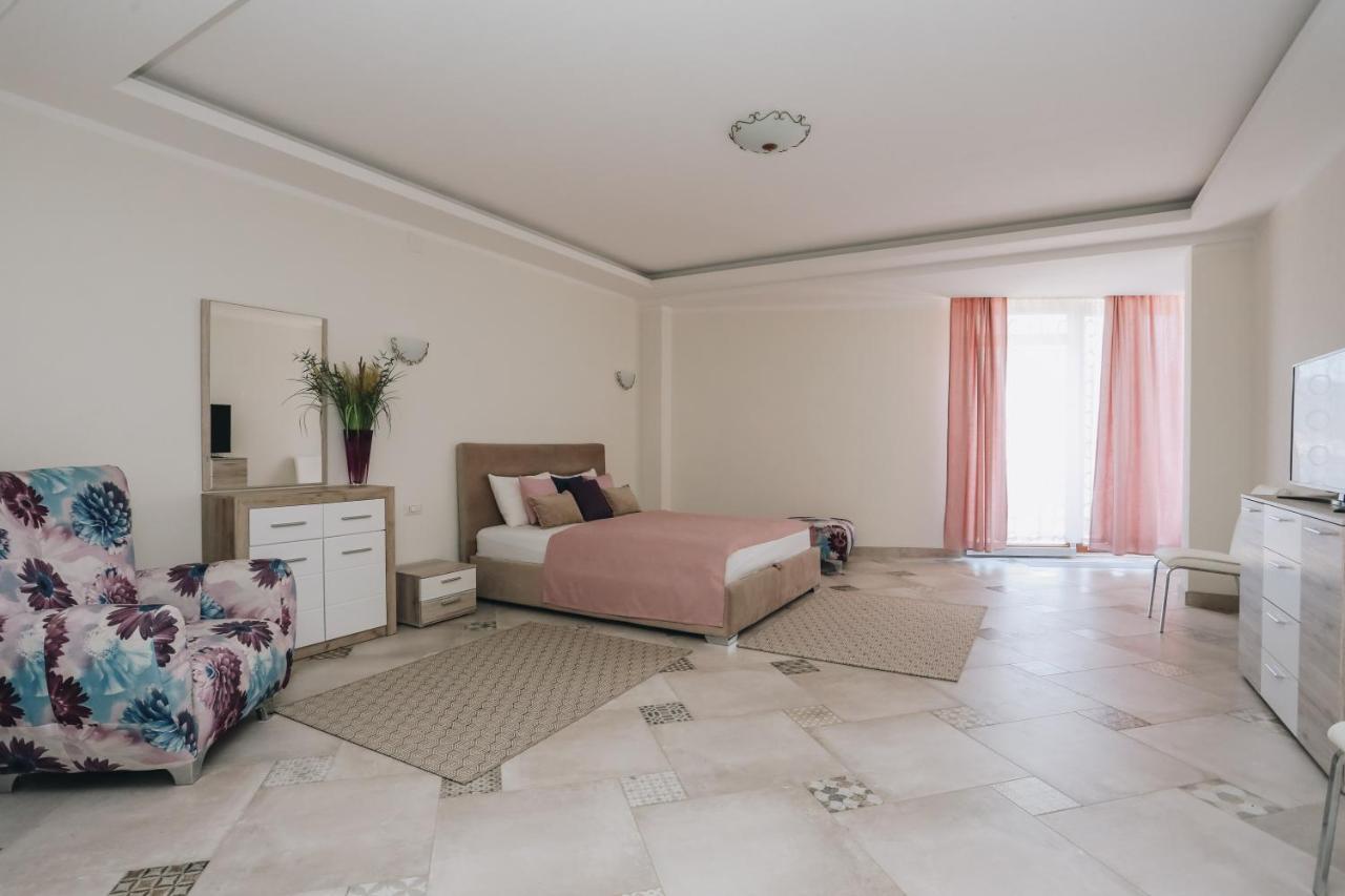 Villa Semiramis Tivat Exterior photo